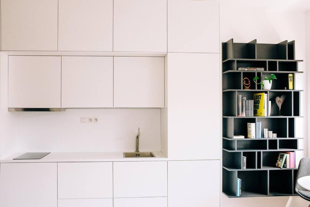 New Studio In Quiet Part Of The City Center Pressburg Exterior foto