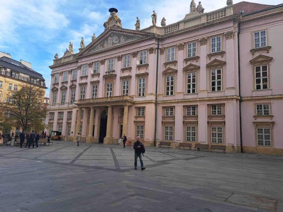 New Studio In Quiet Part Of The City Center Pressburg Exterior foto