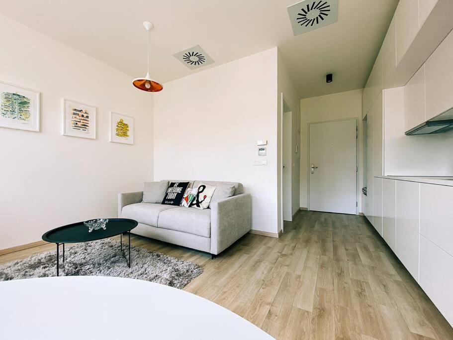 New Studio In Quiet Part Of The City Center Pressburg Exterior foto