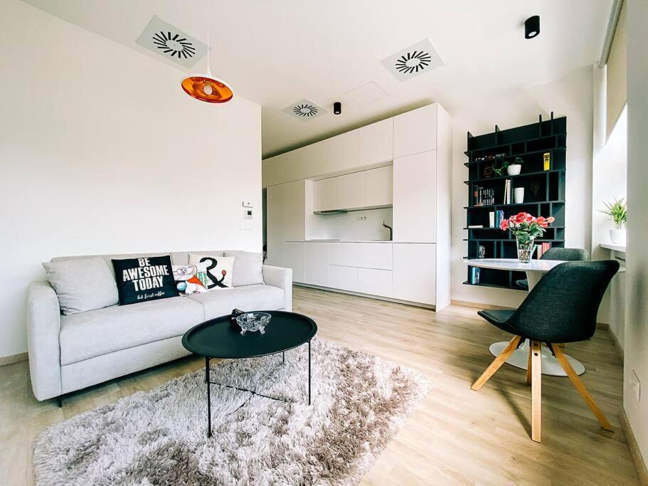 New Studio In Quiet Part Of The City Center Pressburg Exterior foto